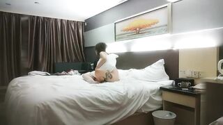 【麻花免费视频】探花郎李寻欢四五千一炮极品车模风骚魅惑