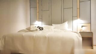 【麻花免费视频】短裙妹子舌吻摸奶调情抬腿猛操浑身颤抖