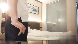 【麻花免费视频】约牛仔短裤萌妹子啪啪舌吻摸奶调情侧入后入