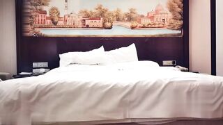 【麻花免费视频】约高颜值妹子啪啪坐在身上摸奶舔弄口交特写