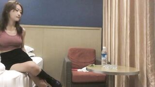 【麻花免费视频】绿帽白嫖良家极品00后小姐姐一夜情激情交合