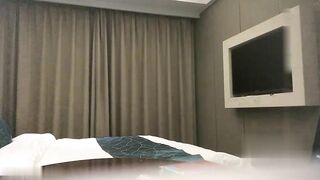 【麻花免费视频】苗条身材妹子啪啪翘起屁股口交上位骑坐后入