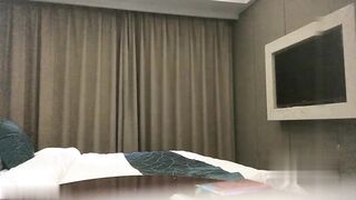 【麻花免费视频】苗条身材妹子啪啪翘起屁股口交上位骑坐后入