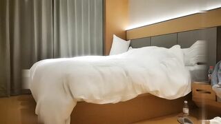 【麻花免费视频】酒店干外围甜美温柔风情万种小骚货，啪啪娇喘