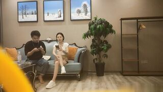 【麻花免费视频】顶级高端外围场苗条00后女神小仙女到达高潮