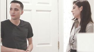 【麻花免费视频】凯拉·克罗夫特正在寻找森林中的子宫