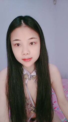 【麻花免费视频】学妹情趣装诱惑揉奶玩逼自慰特写展示