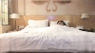 【麻花免费视频】男爵极品人妻教科书式的恋爱模式啪啪热吻缠绵