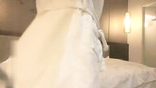 【麻花免费视频】约妹子啪啪口交抬腿侧入上位快速抽插最后内射