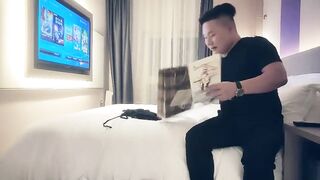 【麻花免费视频】赵总极品寻花回归大长腿网红妹扶着小腰打桩机