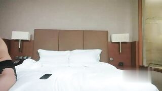 【麻花传媒视频】小宝寻花大神探花牛仔裤少妇互摸舔奶镜头前口交