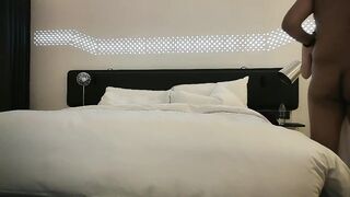 【麻花传媒视频】小宝寻花牛仔短裤骑在身上舌吻调情深喉舔屌扣穴