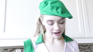 【麻花免费视频】可爱的女童子军阿纳斯塔西娅·奈特舔弄蛋蛋