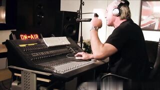 【麻花免费视频】2个丰满的荡妇分享鸡巴相互深喉打桩肛交