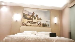 【麻花免费视频】约了个白衣苗条少妇摸奶舔弄调情口交