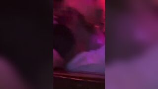 【麻花免费视频】合肥猫live house酒吧事件 醉酒男女大厅当众不雅行为事件