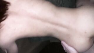 【麻花免费视频】过生日请单位气质女同事唱K然后开房激情肉搏