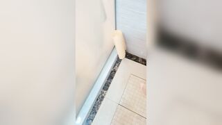 【麻花免费视频】勾引按摩店老板娘边撩边摸打着电话主动上位