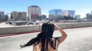 【麻花免费视频】在赌城约会的一天用激烈的抽插和中出结束