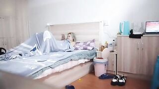 【麻花免费视频】小太妹缺钱下海援交加钱可以不带套