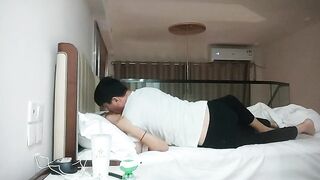 【麻花免费视频】网恋奔现经常健身的32岁良家性欲旺盛欣然相会