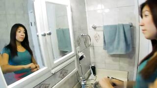 【麻花免费视频】利亚·科尔特斯在 列克星敦·斯蒂尔 的大黑鸡巴上涂抹奶油