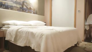 【麻花免费视频】足疗红酒妹共进晚餐后激情啪啪温柔配合极品