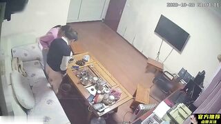 【麻花免费视频】婆婆爆料监控视频：淄博董事长性侵儿媳妇，监控真实还原乱伦真相