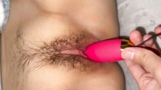 【麻花免费视频】18岁高三学生妹，嫩嫩的零零后妹子，操逼超近镜头拍摄