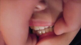 【麻花免费视频】【网爆泄密】灌醉公司女同事酒店操逼