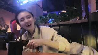 【麻花免费视频】穷小子勾搭清纯空姐，太穷只能去小宾馆