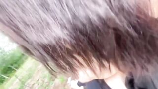 【麻花免费视频】瞒着老哥和大嫂偷偷出来打野炮，没忍住不小心内射了进去