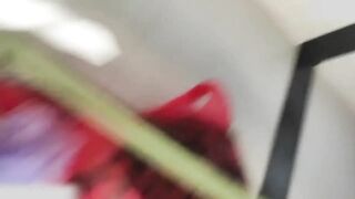 【麻花免费视频】【母子乱伦】畜生儿子厨房后入老妈，荡妇高潮上脑叫儿子老公