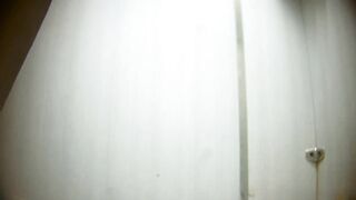 【麻花免费视频】【厕拍精品】商场厕拍，身材很棒的妹子，可惜小逼很黑