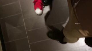 【麻花免费视频】【新料解禁】中学生情侣精选合集，稚气学生性爱玩的比他们父母都熟练精彩花哨