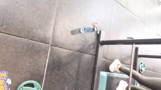 【麻花免费视频】【极品蜜桃臀】健身美女极品身材在众目睽睽之下自慰扣穴