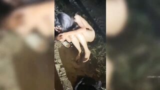 【麻花免费视频】【校园霸凌】学妹放学被拦，惨遭扒衣拳打脚踢