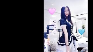 【麻花免费视频】【高端泄密】上海学生“李佳凯”下海做鸡每天联系吃屌口爆