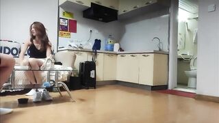 【麻花免费视频】【人妻出轨】良家少妇往上找主，千里送逼！被一顿狂操爽的哭爹喊娘！