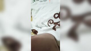 【麻花免费视频】【恋母少年】问母亲我和爸爸谁操的爽，不小心内射了