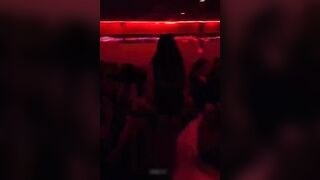 【麻花免费视频】舞厅内抠逼摸屌摩擦穿着清凉的美女好多