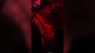 【麻花免费视频】舞厅内抠逼摸屌摩擦穿着清凉的美女好多