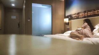 【麻花免费视频】【谈谈勾搭】端庄良家少妇来大姨妈闯她红灯，强行内射2次