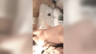 高颜值毛毛浓密非常骚妹子道具自慰 张开双腿道具JJ快速抽插呻吟娇喘诱人