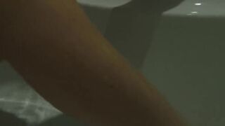 隔壁小哥最新豪华大制作第七期-假期驱车约炮98年靓妹