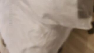 精品偷拍-嫖妓哥网约身材颜值一流的女神级外围美女酒店啪啪,屁股翘奶子大,在床上操完又抱起来狠狠干,真美啊