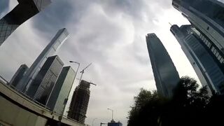 我来自北京美女模特瑶瑶与意大利帅哥男友穿着性感黑丝情趣内衣客厅卫生间做爱高清无水印版