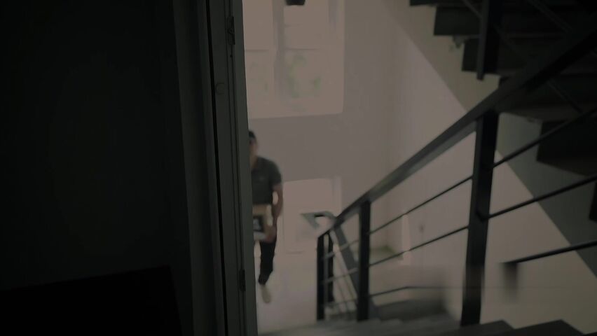 國産癡漢-快遞員強奸篇寂寞少婦網購情趣用品收貨時被快遞員強幹