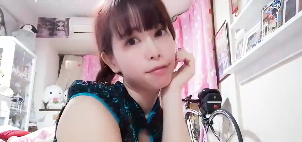 變 態 中 華 脫 衣 服 sex誘 惑 你 的 視 頻