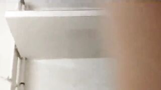 【偷拍】花钱雇人偷拍游泳馆冲洗间妹子嘘嘘然后再换位置拍大奶妹子淋浴